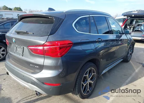 2019 BMW X1 xDrive28I из США, поврежденный, VIN WBXHT3C50K5L36565